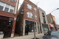 Building Photo - 2138 W Chicago Ave