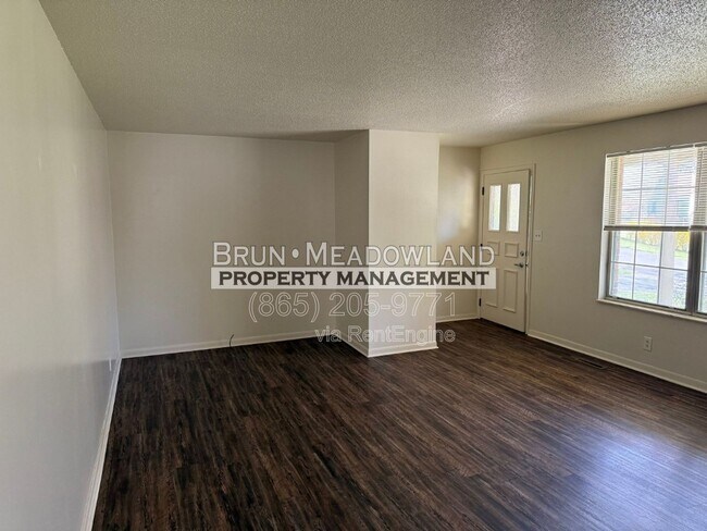 Building Photo - 3719 Mooers St