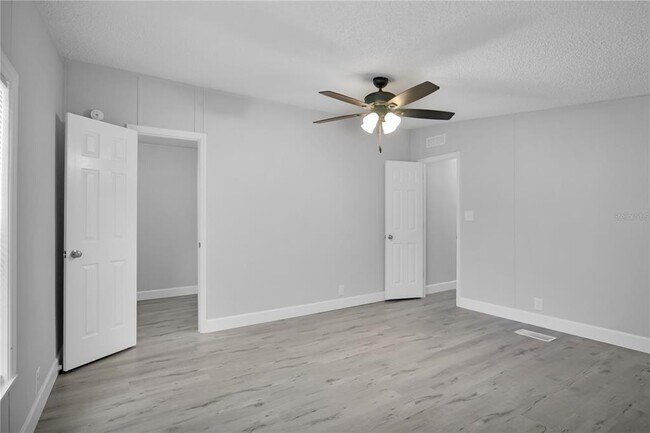 Building Photo - 10526 Bay Hills Cir