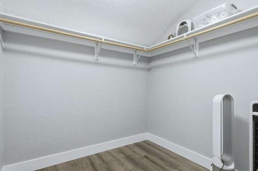 Building Photo - Beautiful 3 Bedroom Craftsman Bungalow Furnished or Unfurnished Available NOW!