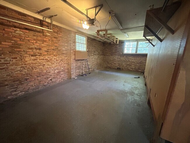 Building Photo - 26 Nob Hill Rd