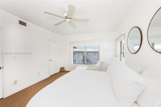 Building Photo - 9940 Collins Ave