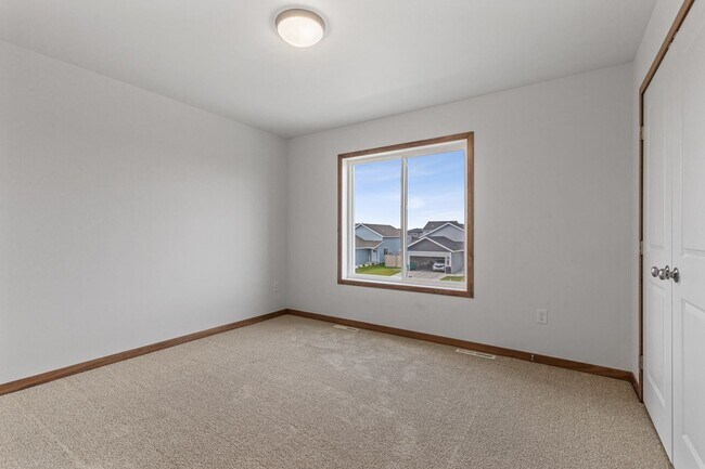 Building Photo - 4-bedroom, 3-bathroom West Fargo Single-Family Home w/ 2 Stall Garage