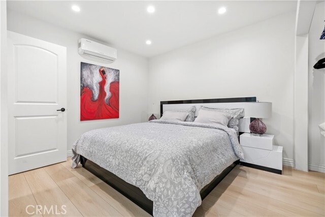 Building Photo - 6712 Ventura Canyon Ave