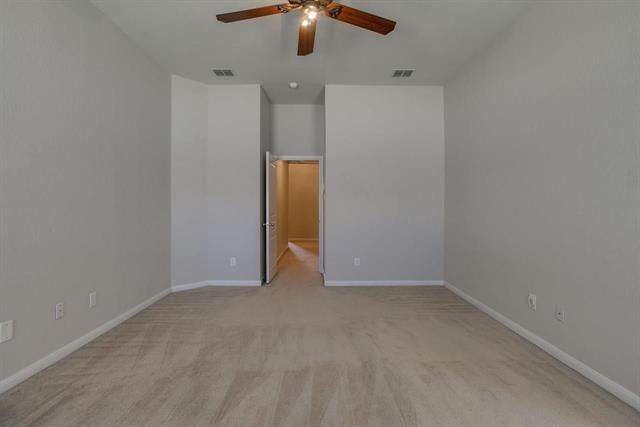 Building Photo - 4925 Carrotwood Dr