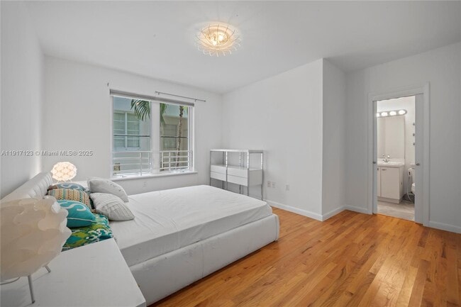 Building Photo - 1018 Meridian Ave