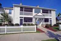 Building Photo - 2838 S Knightsbridge Cir