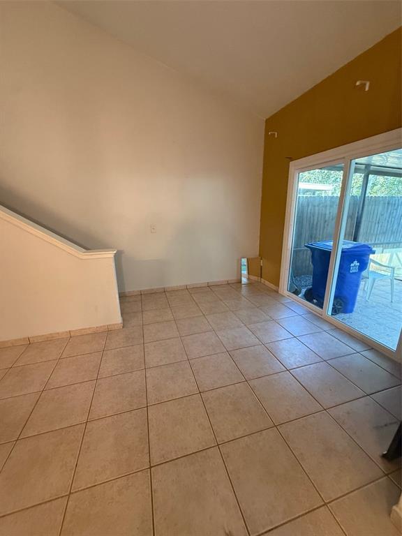 Building Photo - 1009 Westside Dr