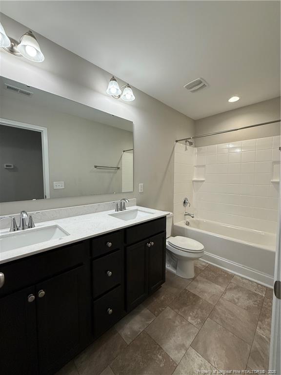 Building Photo - 206 Silk Oak Dr