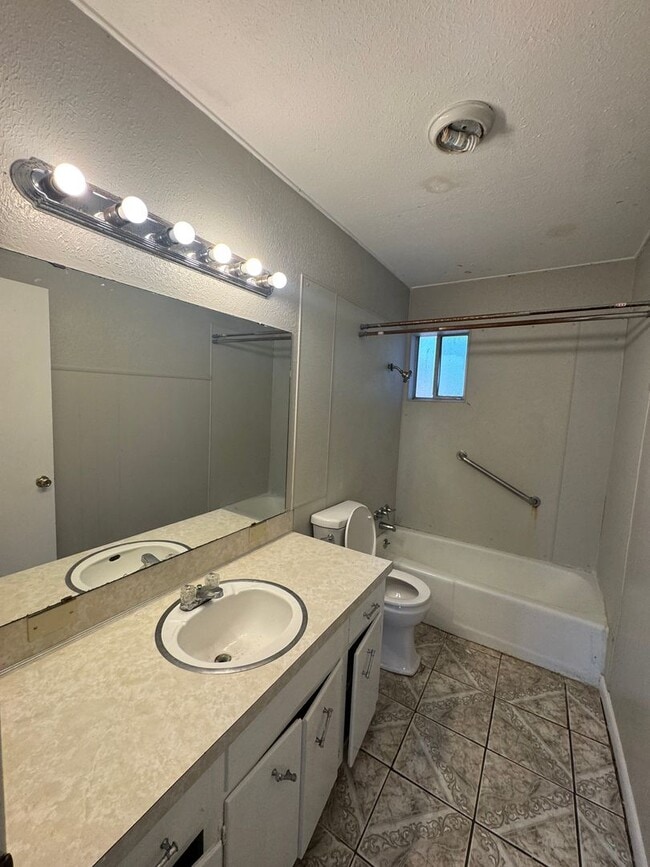 Building Photo - Rental Property in Bossier City