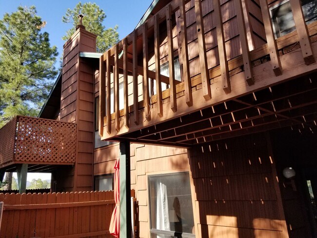 Building Photo - 2 Bed, 2.5 Bath Townhouse near NAU/CCC!! S...