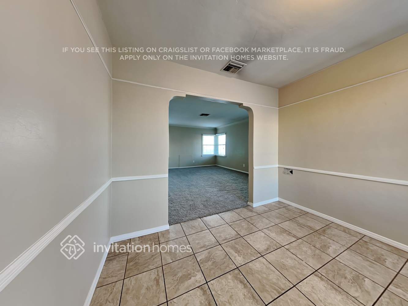 Building Photo - 1500 W 96th St