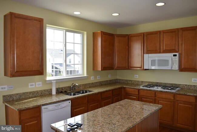 Building Photo - 233 Morlyn Dr