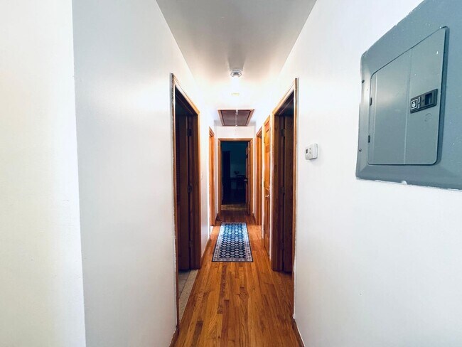 Building Photo - 162 W 53rd St