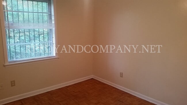 Building Photo - 903 W Raines Rd