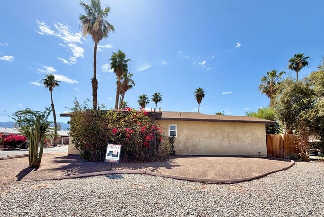 Building Photo - 32425 Rancho Vista Dr