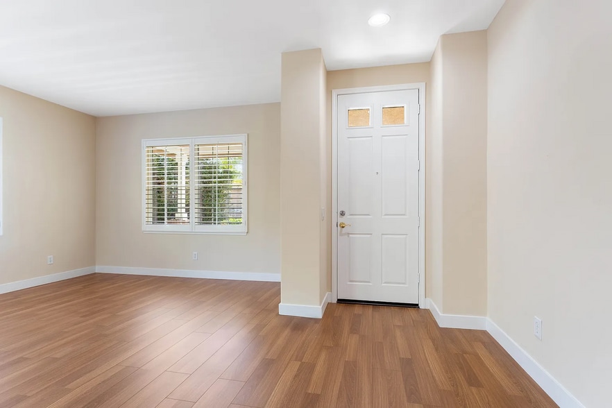 Building Photo - 25617 Henley Way