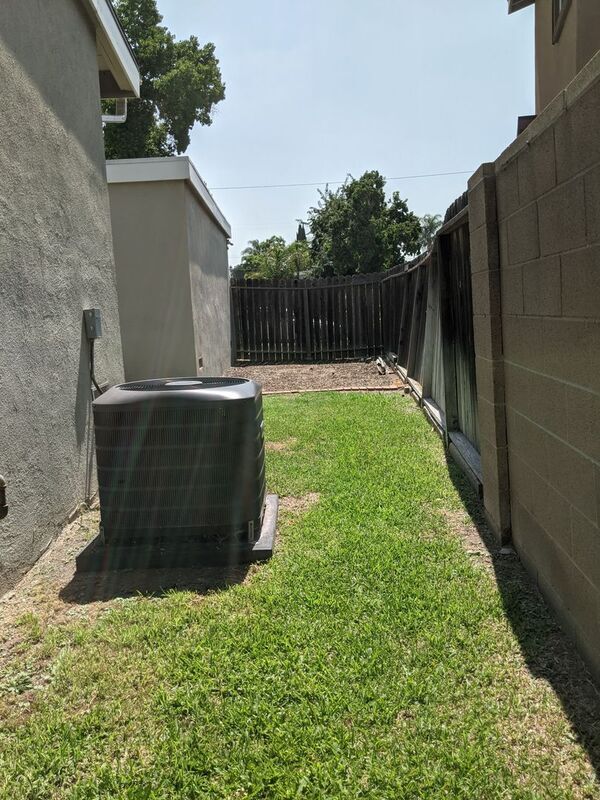 Building Photo - 15411 Fernview St