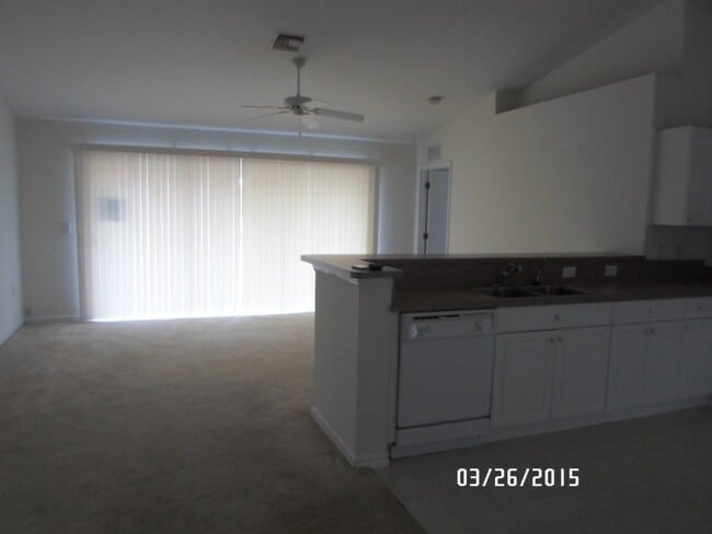 Building Photo - 1043 Cedartree Ave