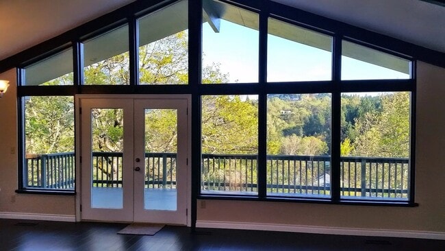 Building Photo - Relaxing Oasis