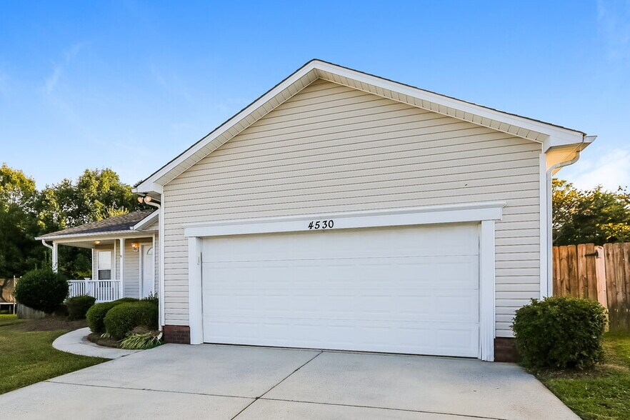 Building Photo - 4530 Carol Ct
