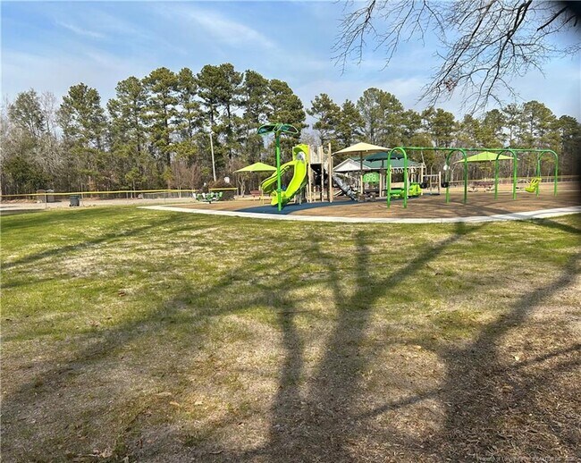 Building Photo - 503 E 6th Ave