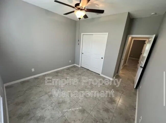 Building Photo - Modern & Spacious 3 Bed, 2 Bath Home in No...