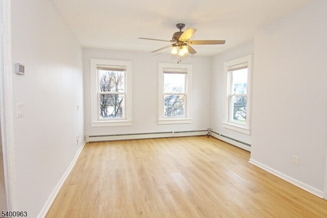 Building Photo - 1076 Fulton St