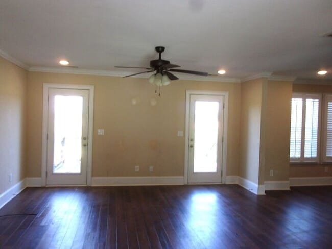 Building Photo - Beautiful Brick Ranch Home on a Large Lot