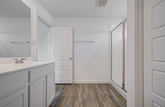 Building Photo - 1130 Desert Willow Dr