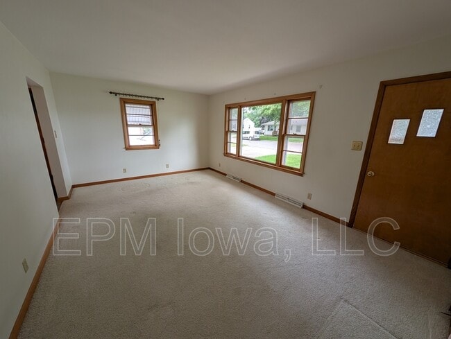 Building Photo - 1217 Dorothy Dr