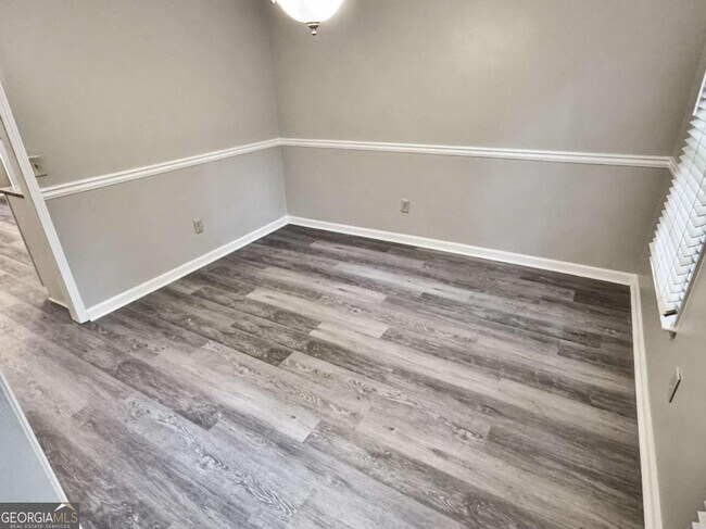 Building Photo - 4051 Coyte Dr