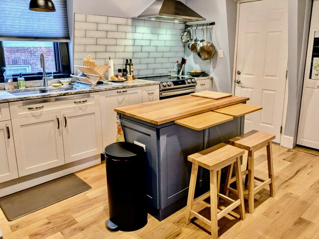 Building Photo - 34 West St