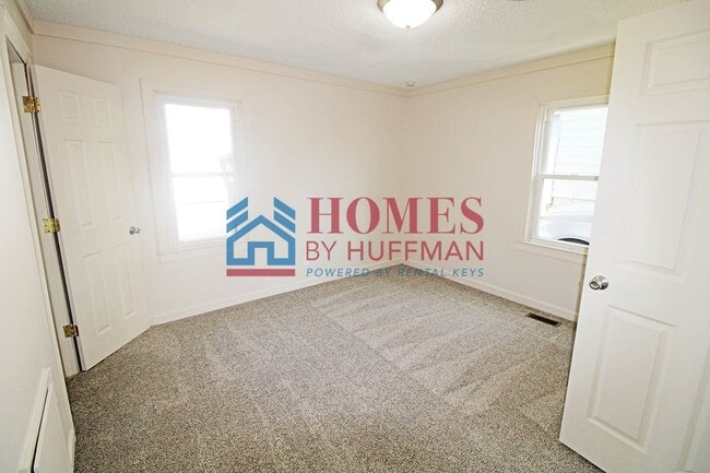 Building Photo - Westside | Two Bedroom House | Updated