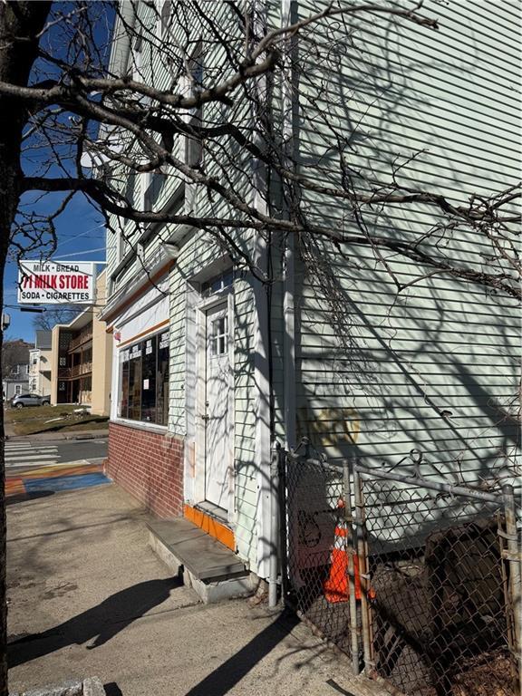 Building Photo - 69 Hope St