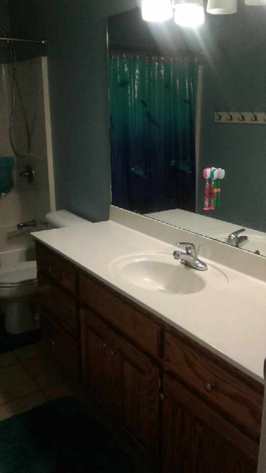 Building Photo - Contact Peggy 501 676 1758 Pets ok with approval