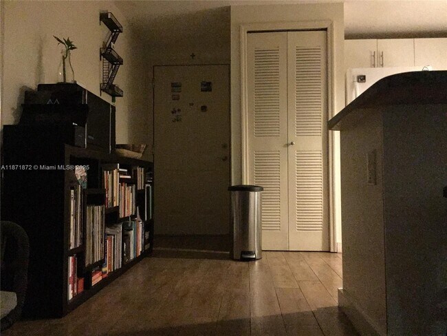 Building Photo - 3410 Coral Wy