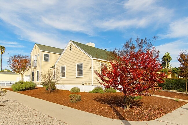 Building Photo - North PB Home, updated interior, just a fe...