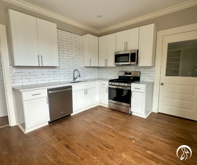 Building Photo - Pelican - Hilton St Duplex