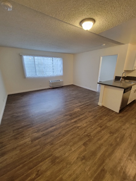 Primary Photo - 4124 N Eagle Rock Blvd