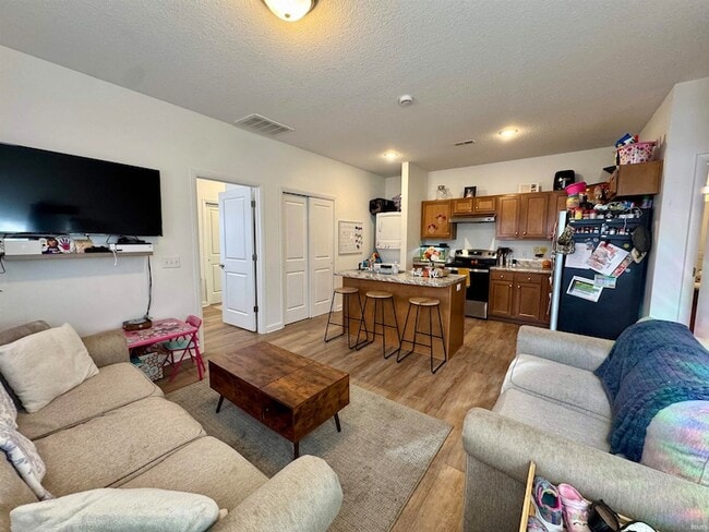 Building Photo - 3515 Lower Huntington Rd