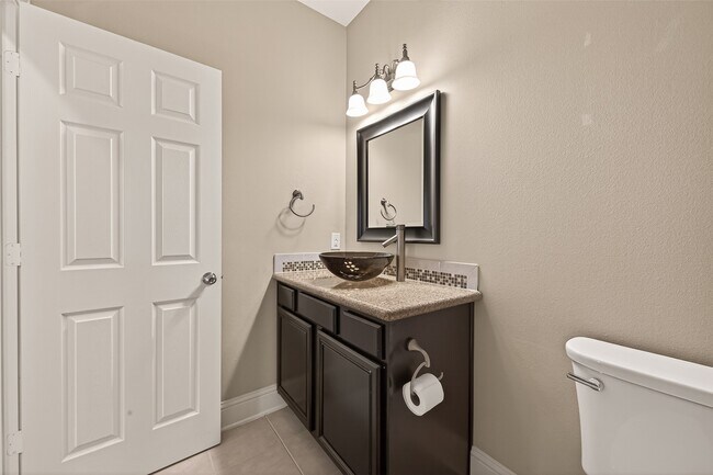 Building Photo - 5708 Petty St