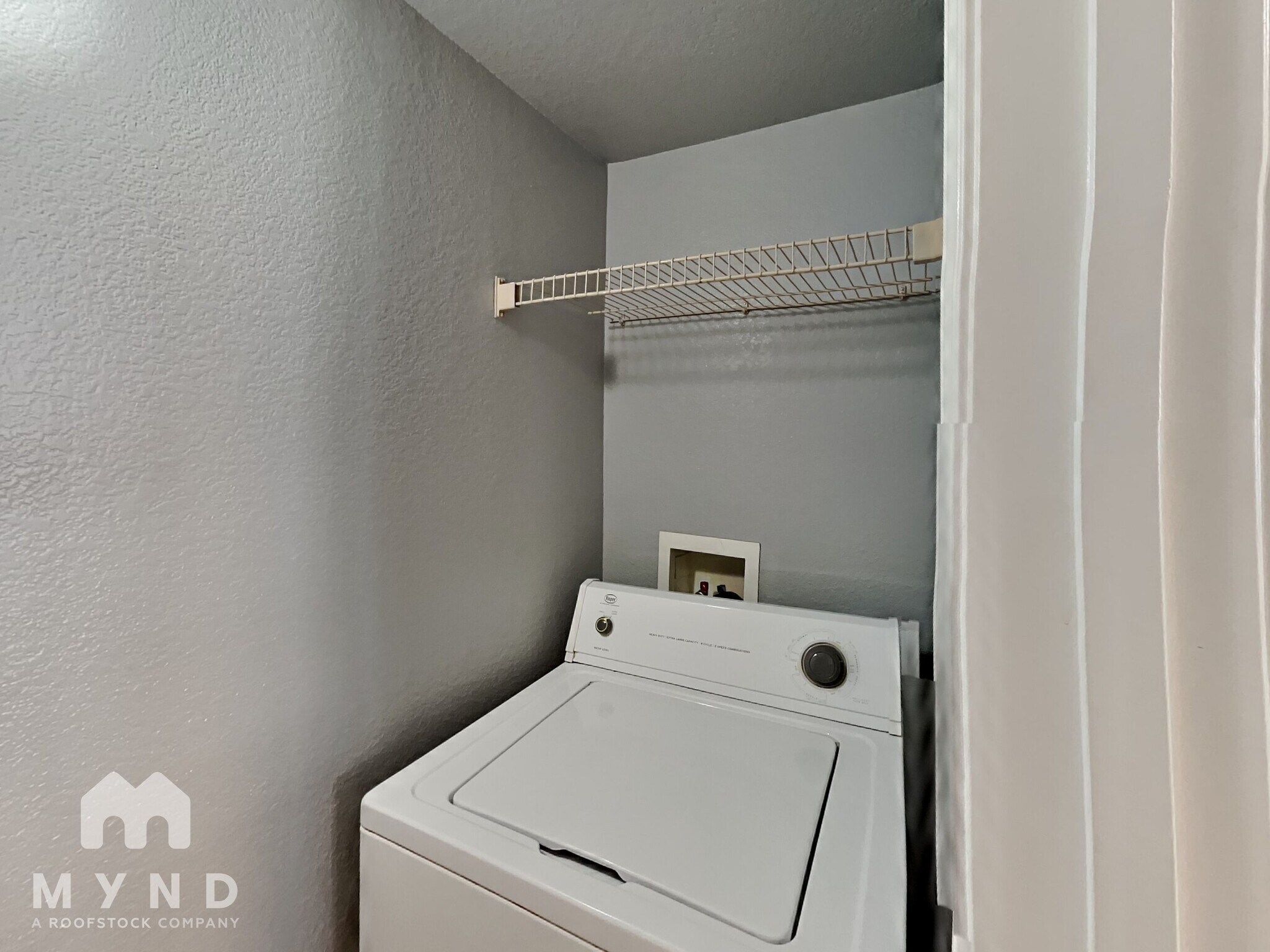 Building Photo - 9620 W Russell Rd