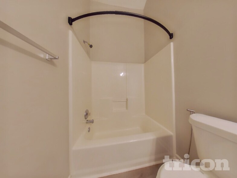 Building Photo - 1960 Lexington Ln