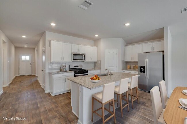 Building Photo - 109 Bethpage Dr