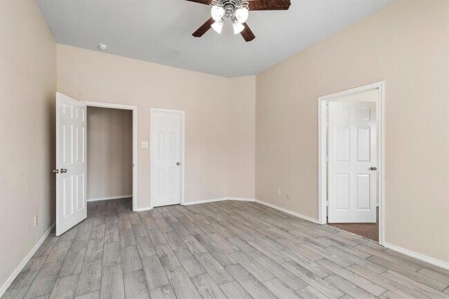 Building Photo - 17515 Burkhart Ridge Dr