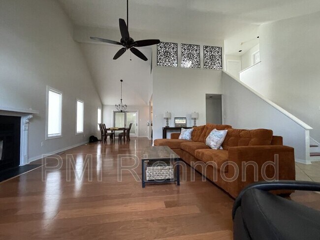 Building Photo - 4601 Winterset Pl