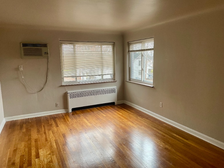 Building Photo - 5429 Lester Rd