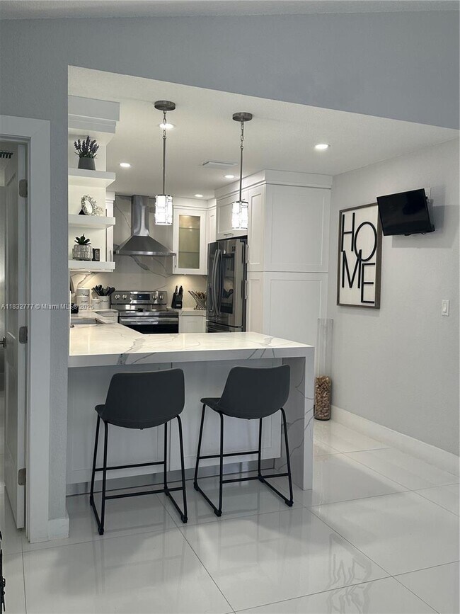 Building Photo - 541 SW 89th Ct