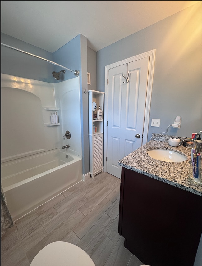 Building Photo - 25 Thornton Ave